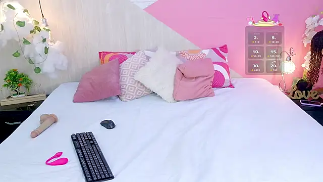 sophia brunette  online show from 04.14.26