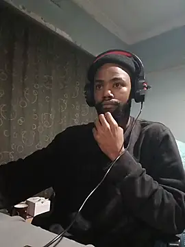 Snapshot of GhostYangempela chatting on 11.07.25 GhostYangempela online show from 11.07.25