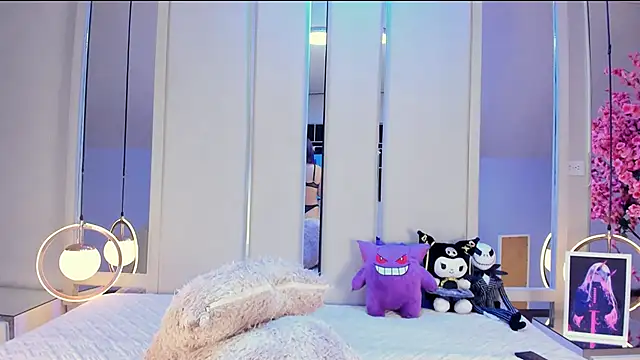 VesperVelvet online show from 11.01.25