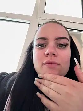 Shellybttn online show from 04.02.26