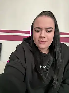 Shellybttn online show from 04.13.26