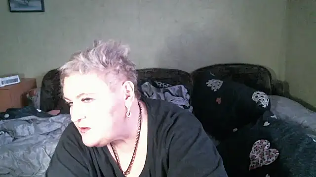 Snapshot of Lana555 chatting on 04.02.26 Lana555 online show from 04.02.26