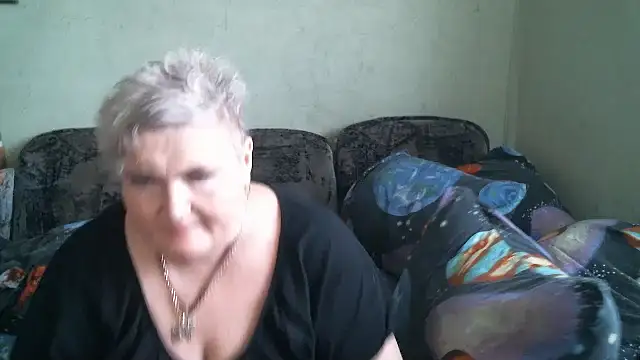 Snapshot of Lana555 chatting on 04.11.26 Lana555 online show from 04.11.26