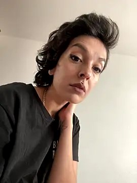 Piggiteablacktea online show from 10.25.25