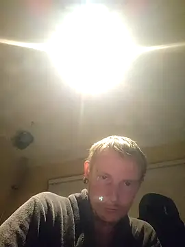 Snapshot of piercingpik chatting on 05.14.26 piercingpik online show from 05.14.26