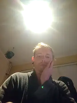 Snapshot of piercingpik chatting on 05.16.26 piercingpik online show from 05.16.26