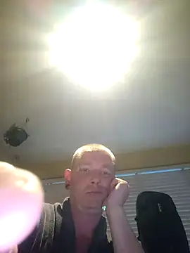 Snapshot of piercingpik chatting on 06.18.26 piercingpik online show from 06.18.26