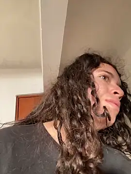 Lucy YupiSweet online show from 12.20.25