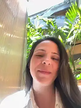 Lady LauraRose online show from 11.21.25