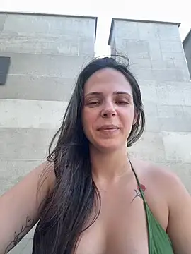 Lady LauraRose online show from 12.21.25