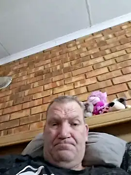 Snapshot of wallacelegend chatting on 09.25.25 wallacelegend online show from 09.25.25