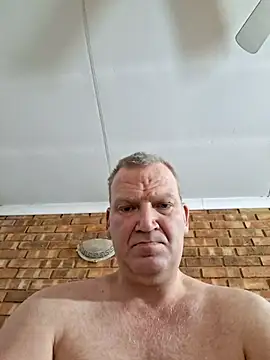 Snapshot of wallacelegend chatting on 10.29.25 wallacelegend online show from 10.29.25