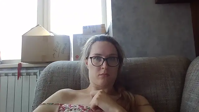 Snapshot of Jugira chatting on 06.28.26 Jugira online show from 06.28.26