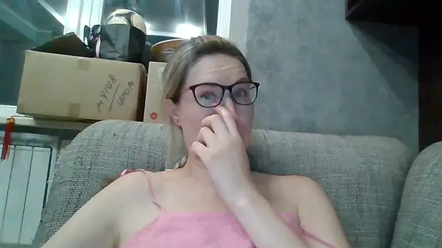 Snapshot of Jugira chatting on 07.13.26 Jugira online show from 07.13.26