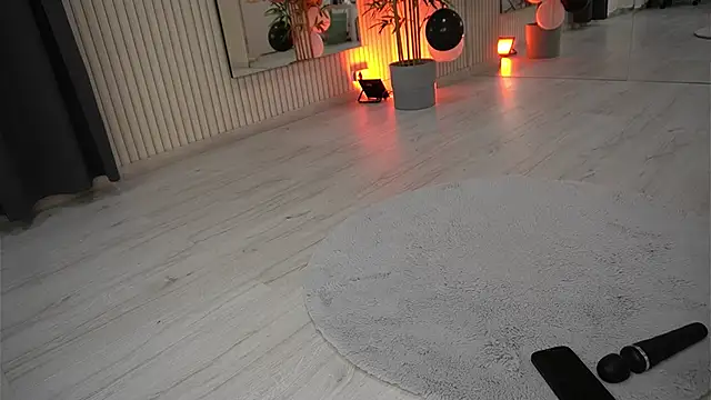 EmmaBlanco online show from 11.21.25