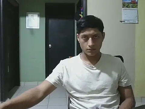 Snapshot of coppel chatting on 10.14.25 coppel online show from 10.14.25
