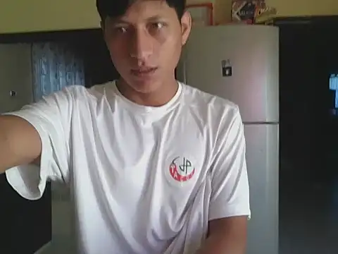 Snapshot of coppel chatting on 10.16.25 coppel online show from 10.16.25