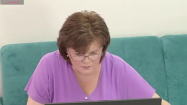 Snapshot of Sandra_Sunrise chatting on 09.29.25 Sandra Sunrise online show from 09.29.25