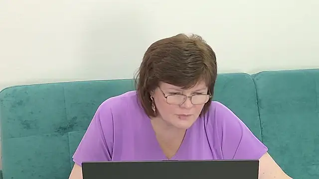 Snapshot of Sandra_Sunrise chatting on 11.11.25 Sandra Sunrise online show from 11.11.25