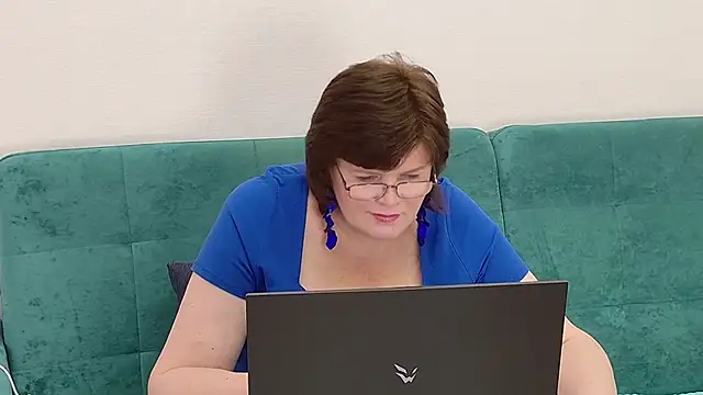 Snapshot of Sandra_Sunrise chatting on 12.02.25 Sandra Sunrise online show from 12.02.25