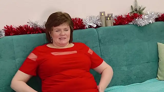 Snapshot of Sandra_Sunrise chatting on 12.20.25 Sandra Sunrise online show from 12.20.25