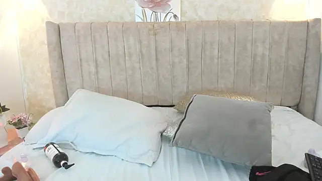 thamiina  online show from 03.10.26