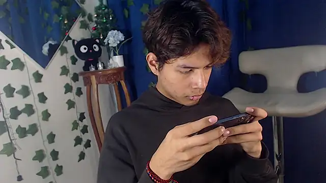 Snapshot of Kaoriimatsuii chatting on 12.17.25 Kaoriimatsuii online show from 12.17.25