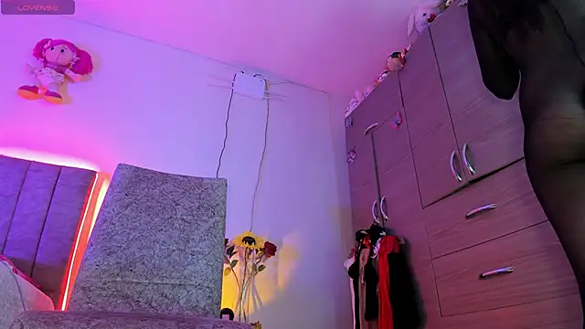 hot Dariana pantyhose online show from 04.05.26