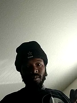 Snapshot of Kaalum561 chatting on 11.30.25 Kaalum561 online show from 11.30.25