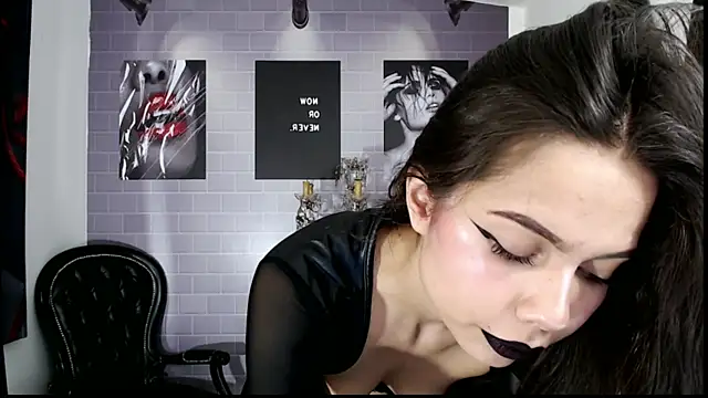 Snapshot of aleesha_cameron02 chatting on 09.30.25 aleesha cameron02 online show from 09.30.25