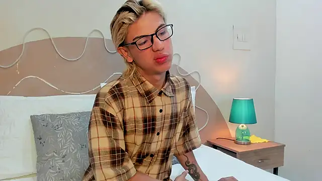 Enrrixxx  online show from 11.23.25