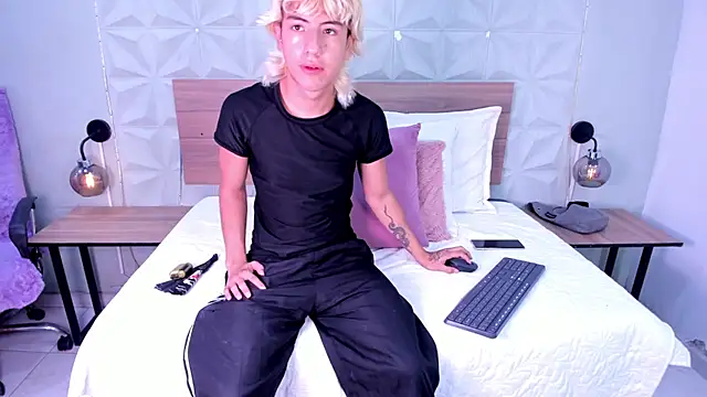 Enrrixxx  online show from 02.09.26