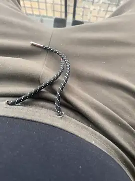 Snapshot of Marius1991 chatting on 11.27.25 Marius1991 online show from 11.27.25