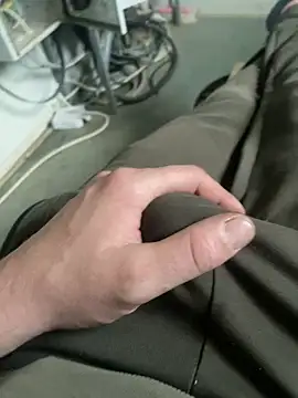 Snapshot of Marius1991 chatting on 02.25.26 Marius1991 online show from 02.25.26