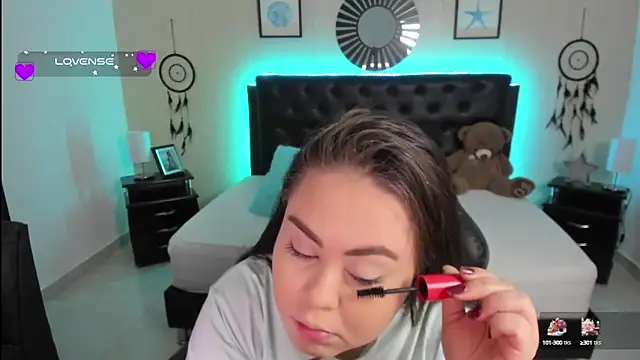 LolaVillalobos online show from 09.19.25