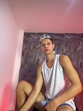 Twinkcock22 online show from 02.25.26