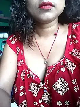 Snapshot of Desi_couple305 chatting on 09.18.25 Desi couple305 online show from 09.18.25