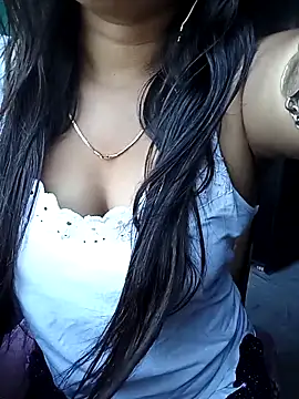 Snapshot of Desi_couple305 chatting on 10.09.25 Desi couple305 online show from 10.09.25