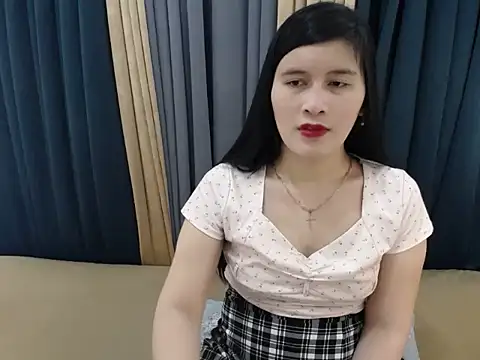 Snapshot of pinay_amaliax chatting on 10.10.25 pinay amaliax online show from 10.10.25