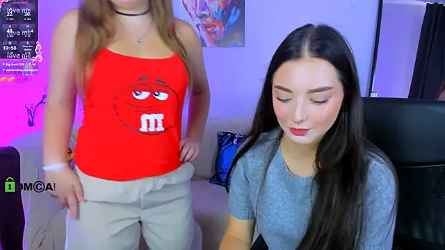 Snapshot of miki-niki chatting on 09.24.25 miki-niki online show from 09.24.25