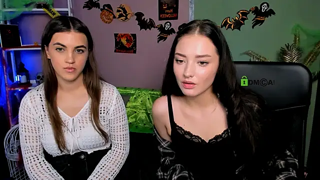 Snapshot of miki-niki chatting on 11.03.25 miki-niki online show from 11.03.25