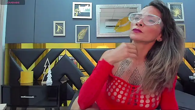 Kaya Tate online show from 11.26.25