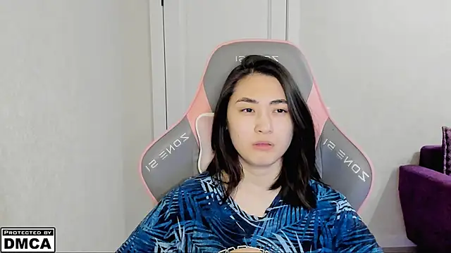 MeilideQian1 online show from 10.31.25