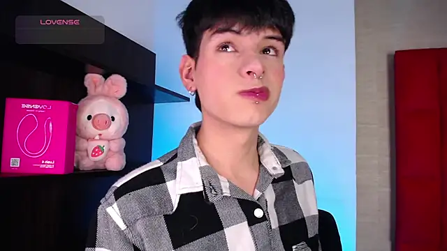 Ezra Storm online show from 12.17.25