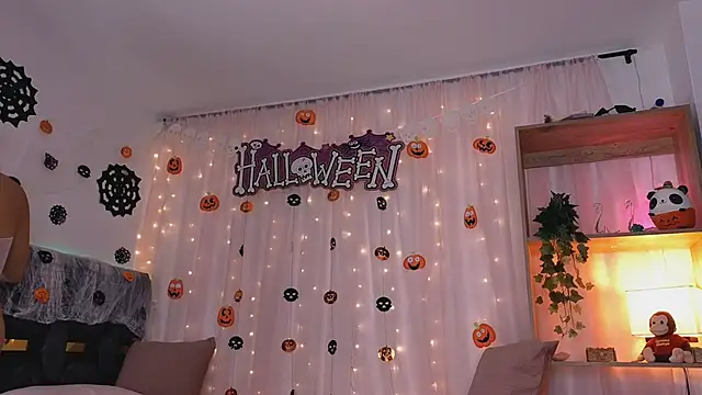 anitaglow online show from 10.20.25