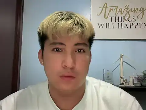Snapshot of lovely_jay chatting on 05.28.26 lovely jay online show from 05.28.26