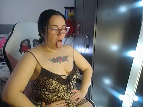 sweet adele  online show from 10.24.25