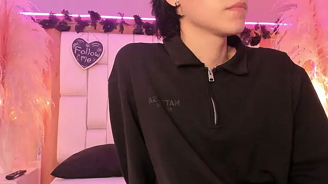 Daphne And Roger online show from 03.31.26