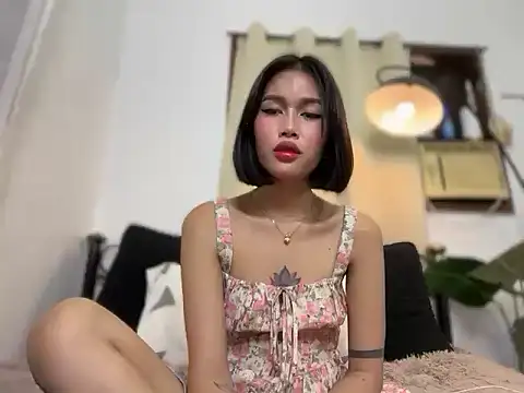 Snapshot of Beautiful_Mistakexxx chatting on 05.11.26 Beautiful Mistakexxx online show from 05.11.26