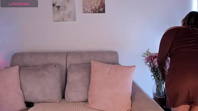 Estrer collins online show from 09.16.25